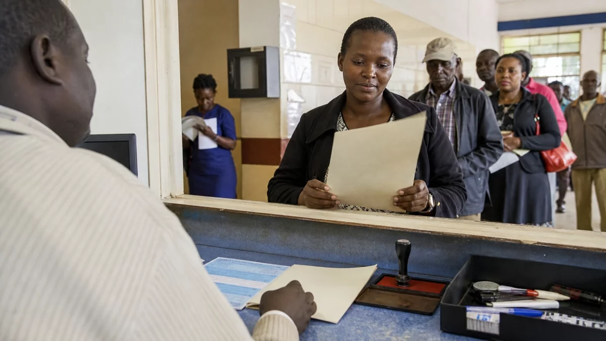 Au Kenya, la gestation pour autrui avance plus vite que la loi et expose femmes porteuses et parents à des conflits