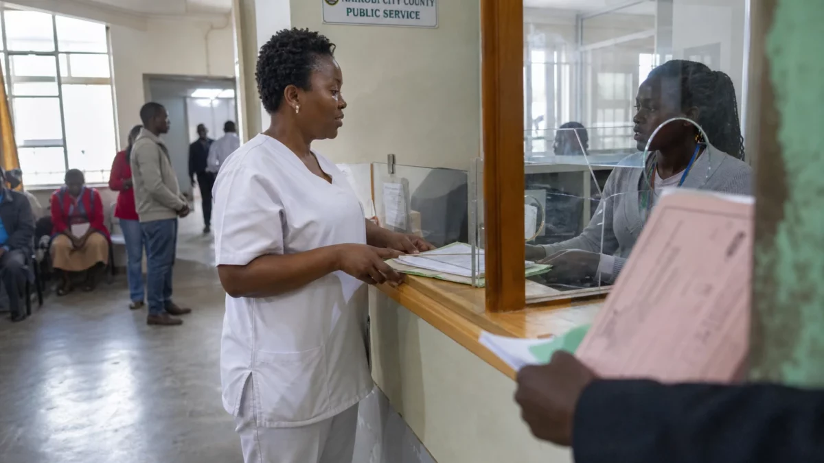 Kenya : la grève des infirmiers révèle le blocage entre Nairobi, les comtés et la Commission des salaires