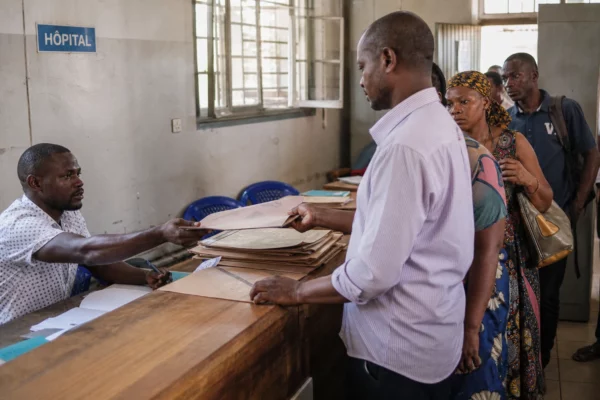 En RDC, la baisse d’Ebola masque encore des foyers actifs malgré l’extension du virus au Sud-Ubangi