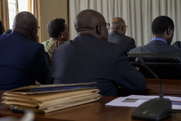Au Zimbabwe, la croissance reste portée par l’agriculture mais El Niño et la dette menacent le rebond en 2027