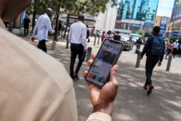 Kenya : à Nairobi, l’intelligence artificielle promet des gains mais force déjà le pays à renforcer ses garde-fous