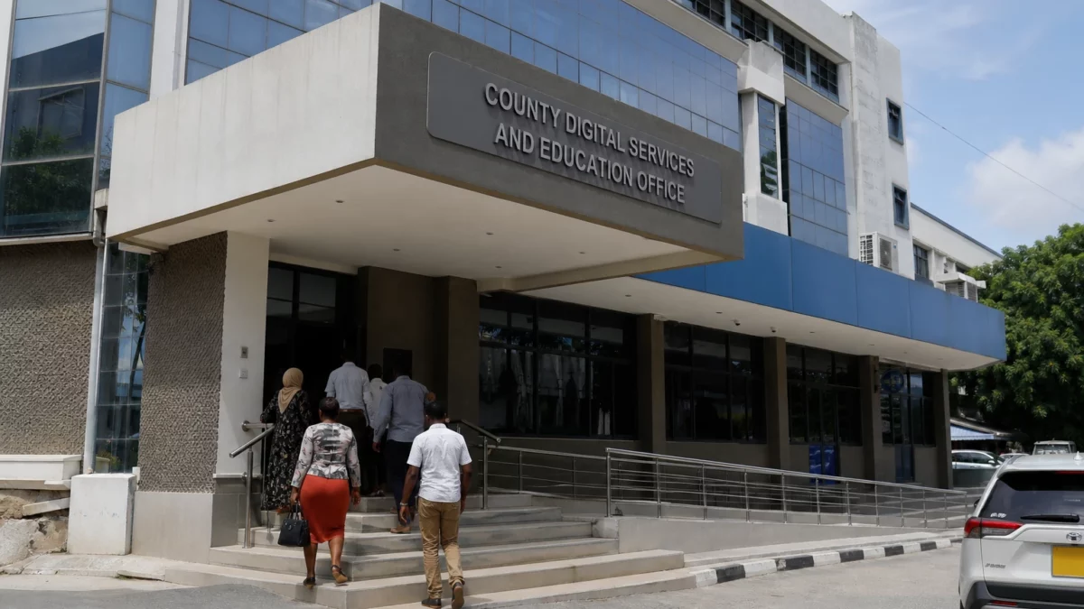 Kenya : le pari de l’économie numérique progresse, mais les retards freinent encore l’impact dans les écoles et les services