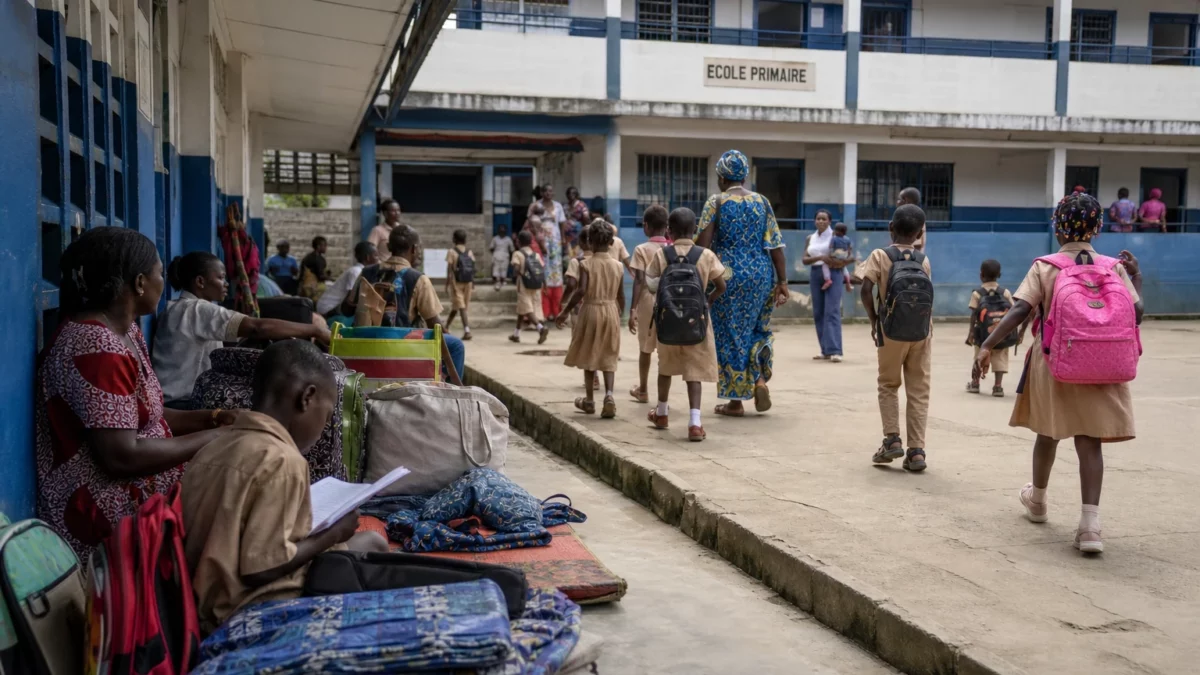 À Koumassi, la rentrée révèle l’impasse des familles déguerpies entre école occupée et relogement attendu