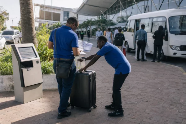 La Tanzanie mise sur ses aéroports pour relier safari, plages et croissance touristique durable