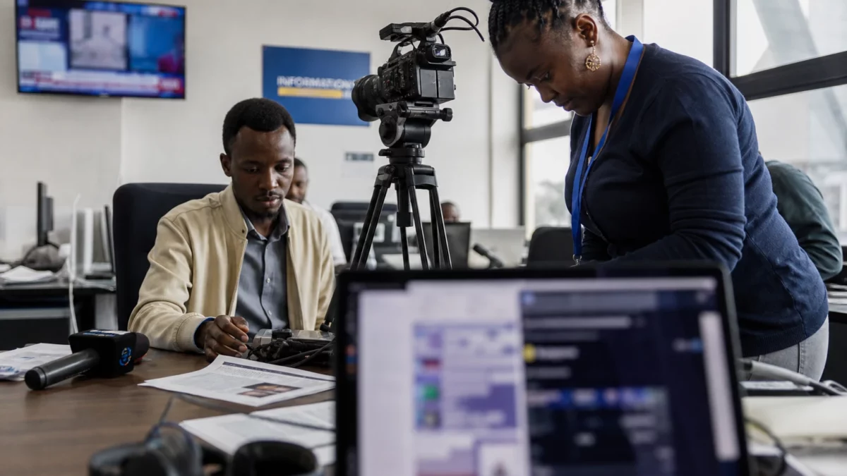 Recrutement Africains Russie : comment de faux emplois mènent des jeunes au front en Ukraine malgré les démentis