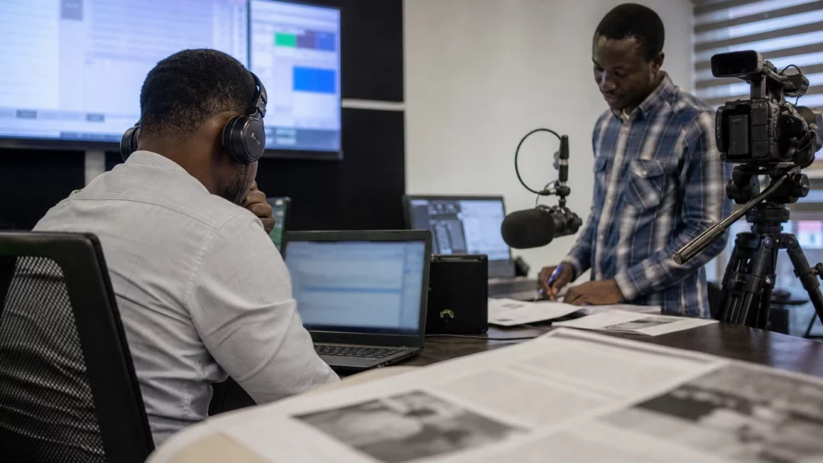En Guinée, l’éloignement d’Algassimou Diallo vers Macenta relance le débat sur la détention provisoire et les droits de la défense
