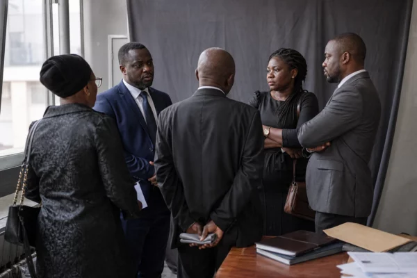 En RDC, le report des obsèques de Manassé Lomboto place l’enquête sur sa mort au cœur du bras de fer politique
