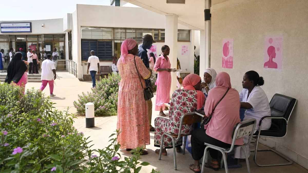 Au Sénégal, Octobre Rose révèle le défi d’un diagnostic plus précoce et d’un suivi réellement accessible