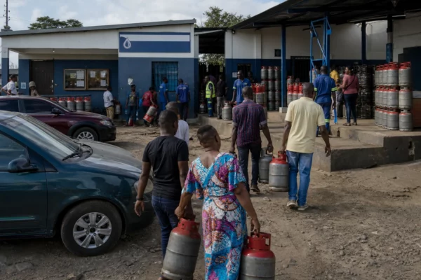 Pénurie de gaz domestique au Cameroun : importations, faillites et recul de la production fragilisent les ménages