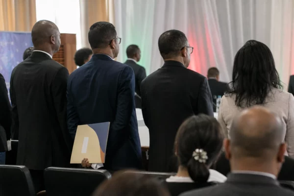 À Madagascar, le prix Visa d’or remis à Luis Tato éclaire la colère de la Gen Z et la fragilité du pouvoir