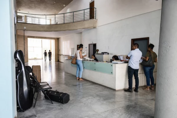 À Praia, Wuta Mayi relie la rumba congolaise au Kriol Jazz Festival et révèle la force créole du Cap-Vert