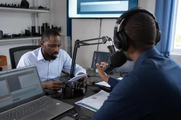 En Sierra Leone, la connectivité publique devient l’épreuve décisive pour moderniser écoles, hôpitaux et administrations