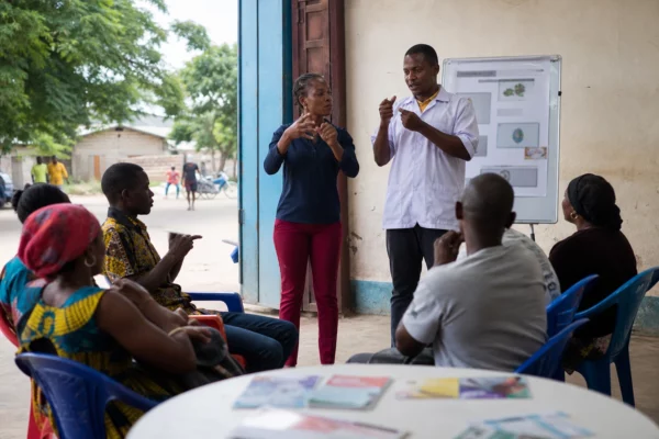 À Kisangani, l’information en langue des signes devient un enjeu central face à la menace persistante d’Ebola en RDC