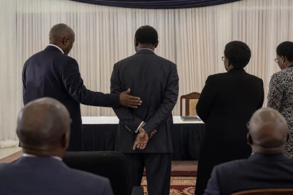 À Tooro, la succession d’Oyo en Ouganda ravive un bras de fer entre clan, famille royale et État