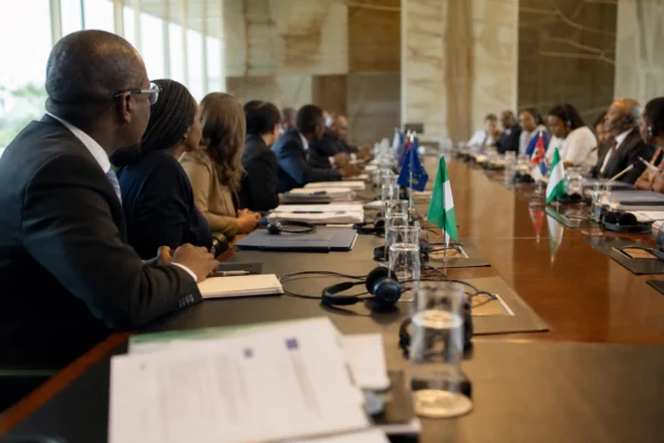 Nigeria et Inde veulent relancer leurs échanges grâce au pétrole et viser un commerce bilatéral de 15 milliards de dollars