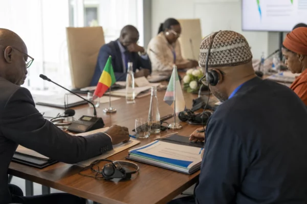 À Dakar, les jeunes skateurs sénégalais transforment les JOJ 2026 en test grandeur nature pour le sport local