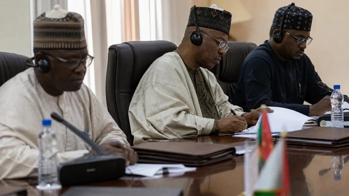 Au Burkina Faso, la vidéoverbalisation change déjà la route mais le recouvrement des amendes reste le vrai défi