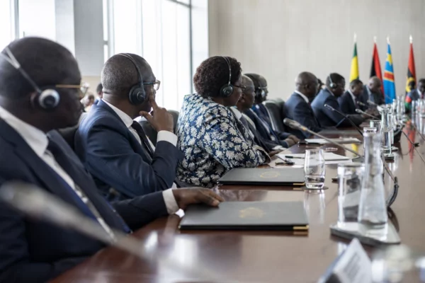 Angola accélère le projet Agogo avec un contrat offshore clé qui prépare la relève du navire Ngoma