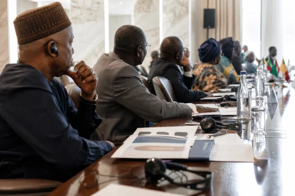 Au Sénégal, la flamme des JOJ Dakar 2026 transforme Dakar-Plateau en rampe de mobilisation nationale