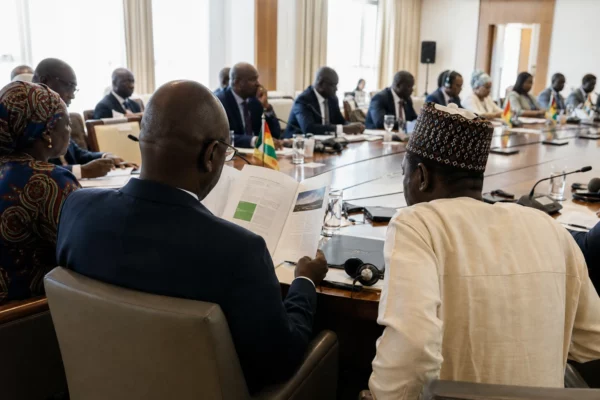 À Dakar, la flamme des JOJ 2026 transforme le relais en test national pour le Sénégal et son héritage olympique