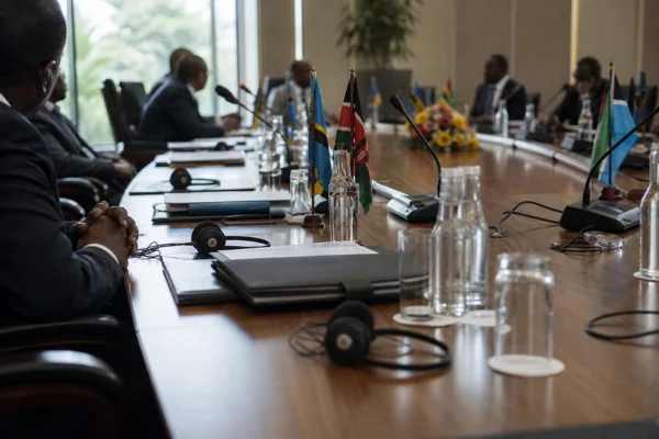 À Nairobi, la régularisation des étrangers au Kenya révèle un bras de fer sur le petit commerce et les permis