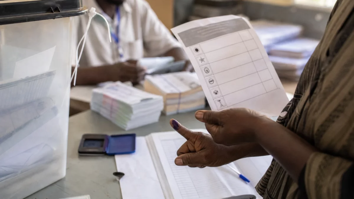 En Tanzanie, la promotion de Deogratius Ndejembi révèle un CCM qui mise sur la jeunesse sans lâcher le contrôle