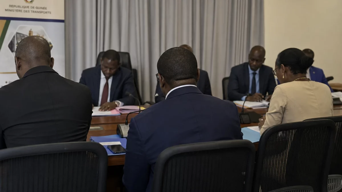 En Guinée, la grève des transporteurs révèle un système de contrôles routiers contesté entre Labé, Conakry et les frontières