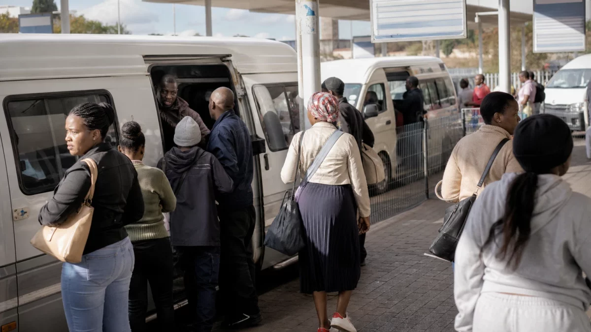 Afrique du Sud : les fusillades de Johannesburg et du Cap révèlent l’urgence d’une réponse durable à la violence armée
