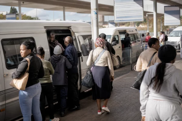 Afrique du Sud : les fusillades de Johannesburg et du Cap révèlent l’urgence d’une réponse durable à la violence armée