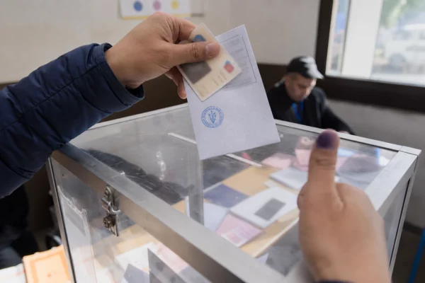 Au Maroc, la promesse d’un salaire minimum à 5 000 dirhams révèle le fossé entre campagne et jeunesse