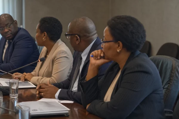 Au Zimbabwe, la reprise macroéconomique ne crée pas encore d’emplois durables sans réformes sur l’énergie, les routes et l’investissement