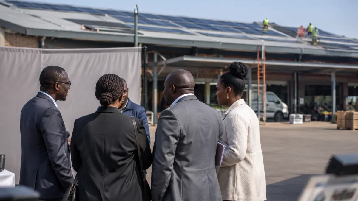 À Springs, Ekurhuleni mise sur le solaire privé pour diversifier son électricité sans financer seule la centrale