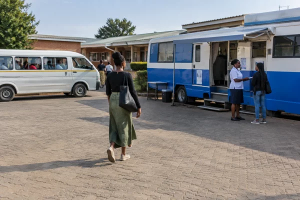 Au Zimbabwe, protéger la confidentialité des adolescentes devient crucial pour préserver leur accès à la contraception