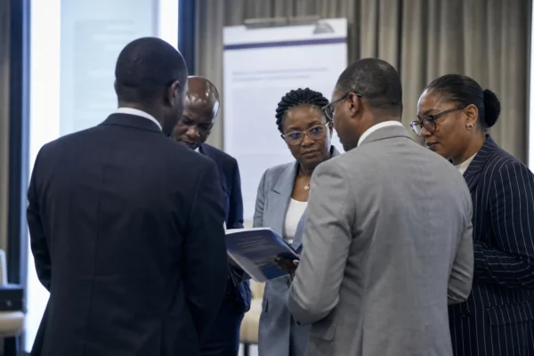 Au Gabon, Banio et Maboumine peuvent-ils transformer la rente minière en industrie et en emplois durables ?