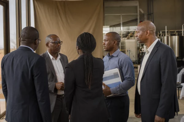 Au Burkina Faso, le raffinage de l’or teste la promesse d’une souveraineté minière durable