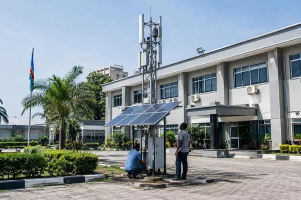 En RDC, les microsites promettent un réseau mobile moins coûteux pour les villages encore mal desservis