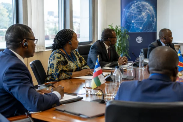 La RCA veut ouvrir un nouveau corridor Internet, mais la fibre vers la RDC reste sans calendrier ni financement annoncé