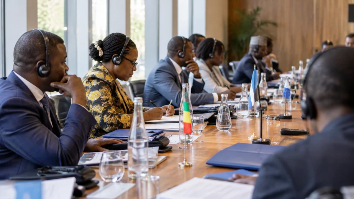 À Dakar, l’AES et la CEDEAO négocient des règles qui pèseront sur les déplacements et les échanges en Afrique de l’Ouest