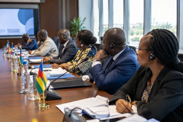 Au Togo, le budget 2027 mise sur l’investissement malgré le recul des dépenses prévues et attend le vote parlementaire