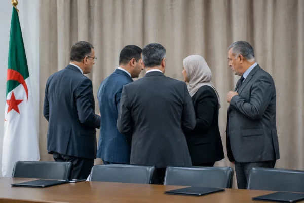 En Algérie, l’arrestation de 61 Marocains ravive les tensions tandis que les accusations restent peu documentées