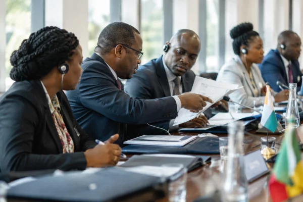En Côte d’Ivoire, vérifier le terrain avant de verser l’avance devient essentiel pour éviter les pièges fonciers