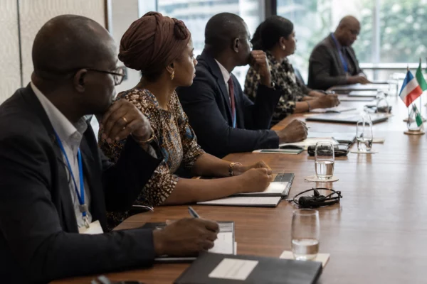 En Afrique de l’Ouest, l’emploi des jeunes bute sur l’informalité malgré l’engagement pris à Abidjan