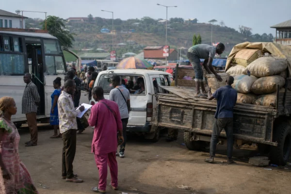 Au Nigeria, le manioc change de rôle pour soutenir l’industrie du bioéthanol et réduire la facture des importations d’essence